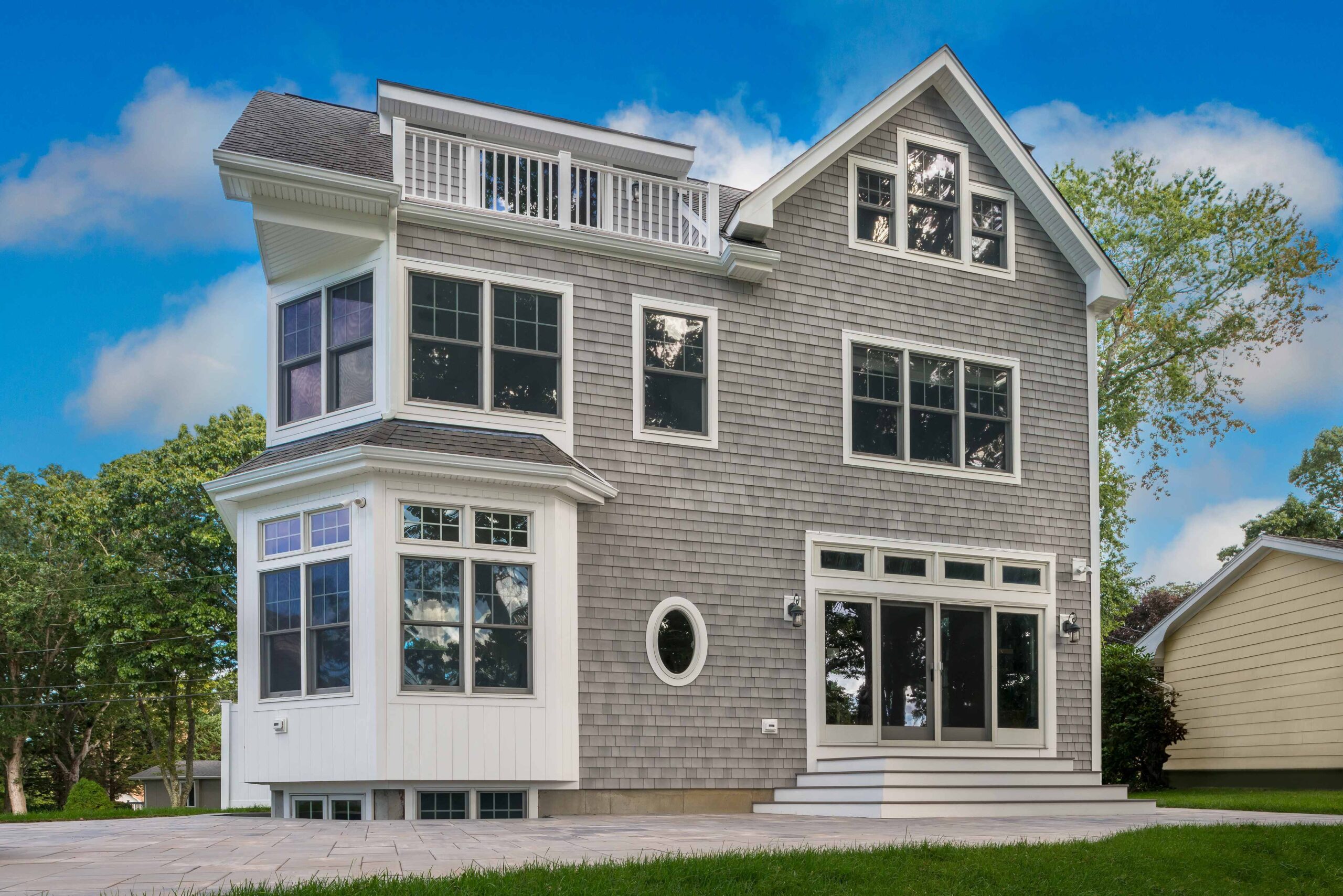 Tando Beach House® Shake Siding